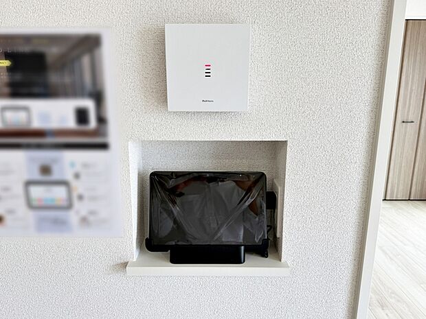 【nasta】 タブレットやスマホで家中どこにいても応答可能。自動音声もあるので忙しい時に便利です。