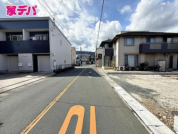 前面道路:西側約7.1m幅