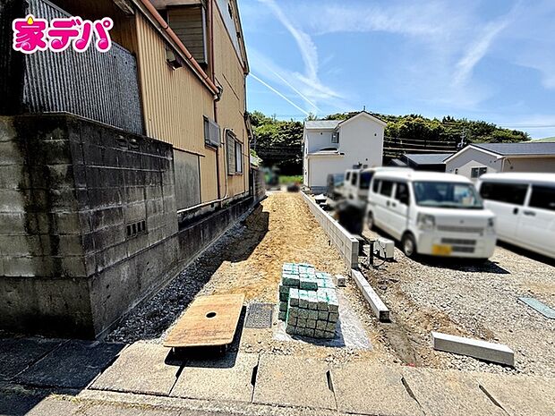 住宅ローンにご不安のあるお客様も、まずはお気軽にご相談下さい。お客様に最適な資金計画と金融機関をご案内いたします。