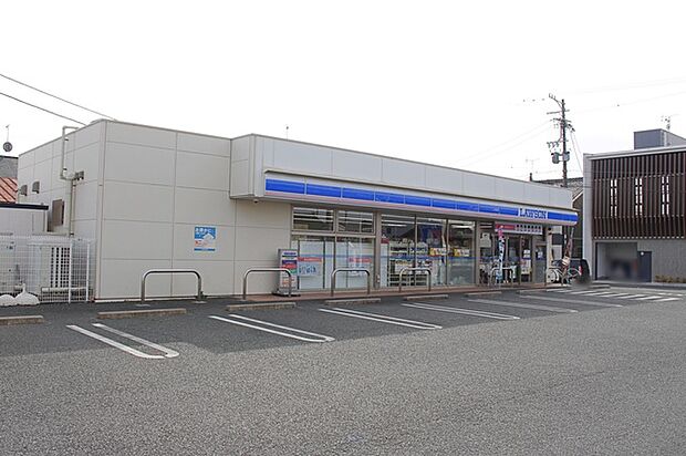 ローソン豊川市役所東店(550m)