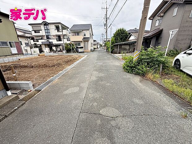 前面道路：北東側約5.4ｍ幅
