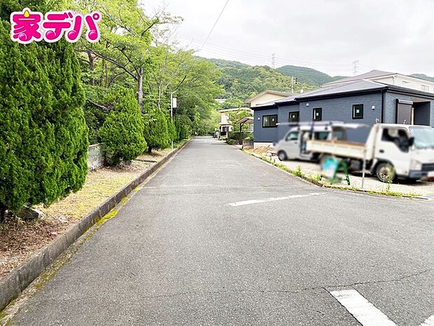 前面道路：西側約6ｍ幅