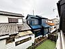 その他：バルコニーからは閑静な街並みを望むことができ、外の空気を感じながら過ごせるスペースです。日常の中で外の景色を眺めることで気分転換もしやすく、ほどよい開放感も感じられます。 