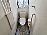 トイレ：【1階トイレ】 各フロア1カ所ずつシャワー機能付トイレを設置しており、忙しい朝の混雑も解消！ 