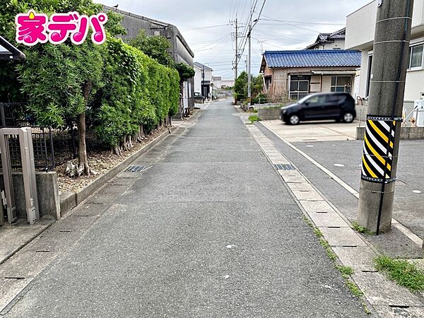 前面道路：南側約4.2ｍ幅