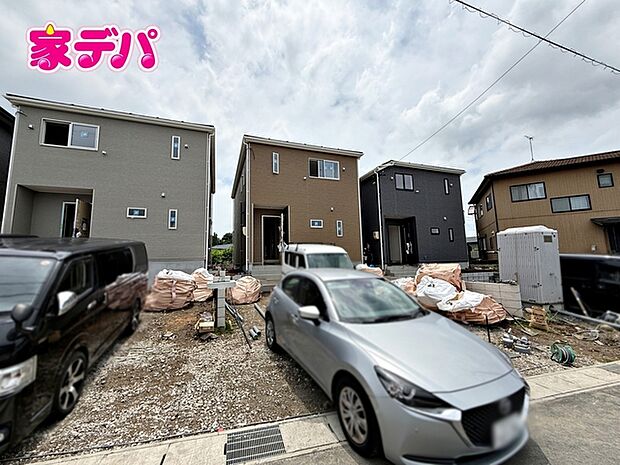 地域に密着した不動産販売でお客様のニーズに、経験豊富なスタッフが柔軟にご対応させて頂きます。右側の建物になります。