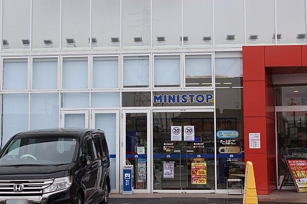 ミニストップ豊川ベガス店（640m）