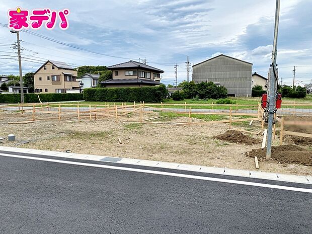 住宅ローンにご不安のあるお客様も、まずはお気軽にご相談下さい。お客様に最適な資金計画と金融機関をご案内いたします。