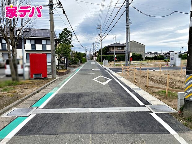 前面道路：北西側約5.4ｍ幅