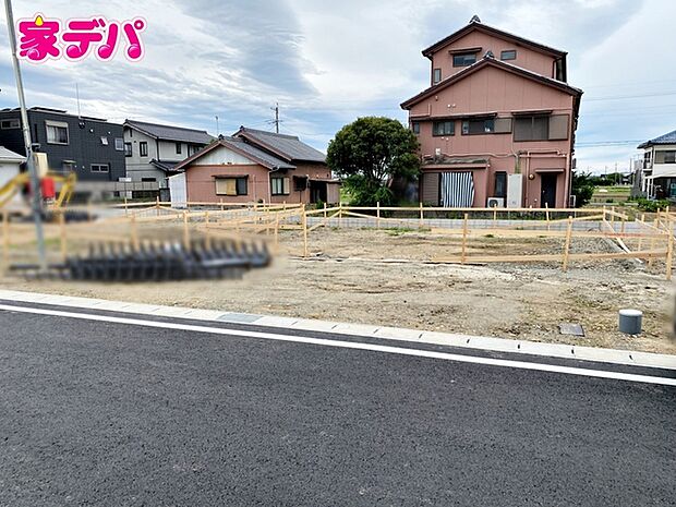 住宅ローンにご不安のあるお客様も、まずはお気軽にご相談下さい。お客様に最適な資金計画と金融機関をご案内いたします。