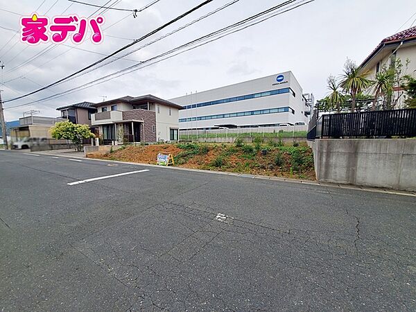 建築条件のない土地でご家族の理想の住まいを建てることができます。