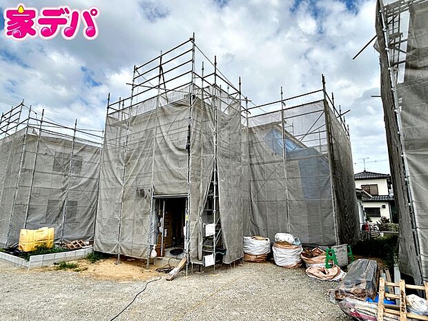 上棟しました!ご見学希望のお客様につきましては現地の他に同社の完成物件にて設備や仕様などご確認いただけます。