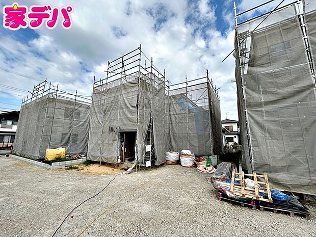 住宅ローンにご不安のあるお客様も、まずはお気軽にご相談下さい。お客様に最適な資金計画と金融機関をご案内いたします。