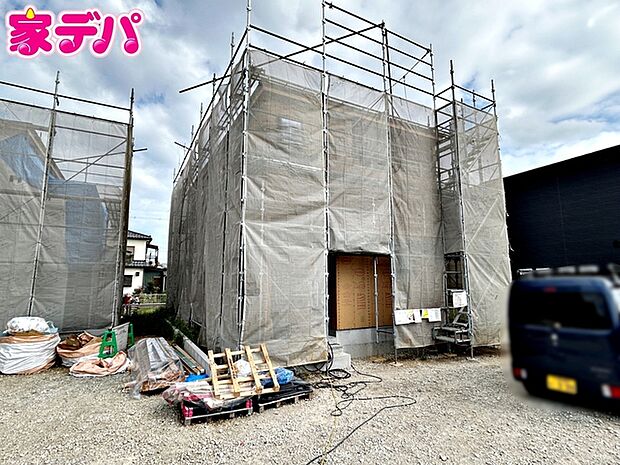 【3号棟】上棟しました! ・長期優良住宅 ・5LDK ・LDK16.7帖、隣接洋室4.5帖 ・全居室収納完備 ・パントリー ・シューズクローク ・2面バルコニー ・並列駐車場2台可