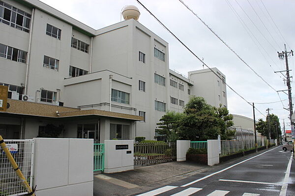 牛久保小学校（1240m）