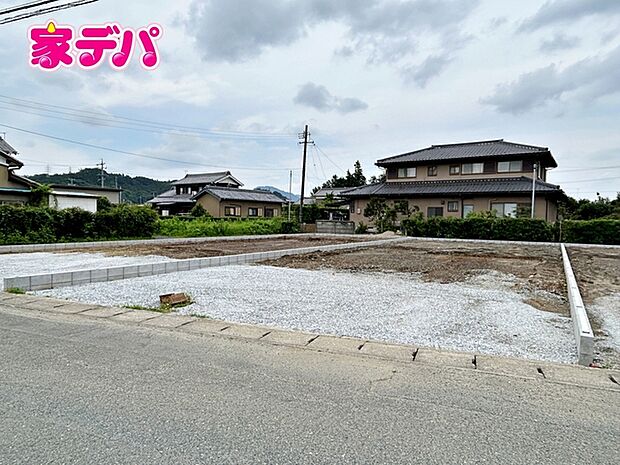 住宅ローンにご不安のあるお客様も、まずはお気軽にご相談下さい。お客様に最適な資金計画と金融機関をご案内いたします。