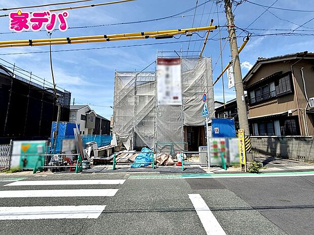 【7号棟】上棟しました! ・4LDK ・LDK17帖、隣接和室4.5帖 ・全居室収納完備 ・納戸 ・2階全室南向き ・並列駐車場2台可