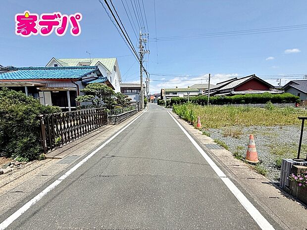 現地や周辺環境もあわせてご確認いただけます。現地ご案内いたします。お気軽にお問い合わせください。実際の陽当たりや前面道路、周辺の環境などもぜひ現地でご確認ください。スタッフが丁寧にご案内いたします。