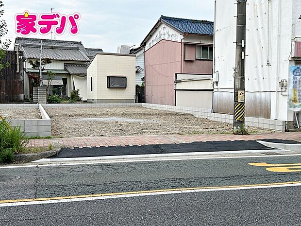 現地や周辺環境もあわせてご確認いただけます。現地ご案内いたします。お気軽にお問い合わせください。実際の陽当たりや前面道路、周辺の環境などもぜひ現地でご確認ください。スタッフが丁寧にご案内いたします。