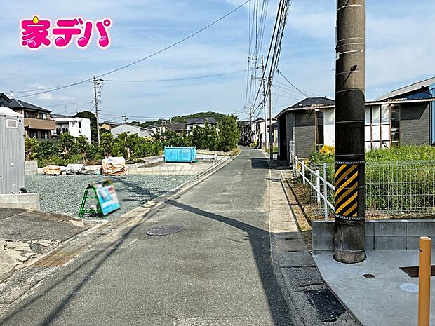 前面道路：南側約4ｍ幅