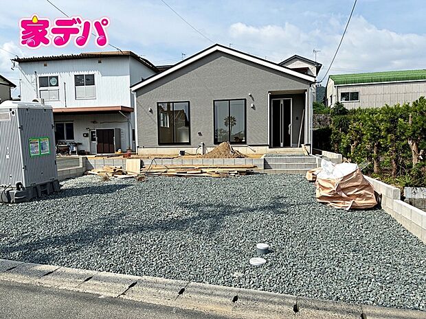 【新築分譲全1棟】ご成約キャンペーン実施中。詳細はスタッフまでお問合せ下さい！間取りや設備等の詳細など、お気軽にお問合せ・ご相談ください。お客様の住まい探しを丁寧にお手伝いいたします。 