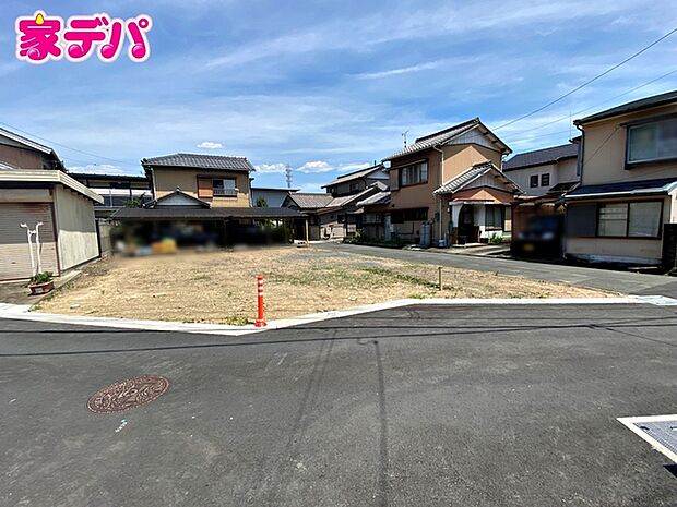 現地や周辺環境もあわせてご確認いただけます。現地ご案内いたします。お気軽にお問い合わせください。実際の陽当たりや前面道路、周辺の環境などもぜひ現地でご確認ください。スタッフが丁寧にご案内いたします。 