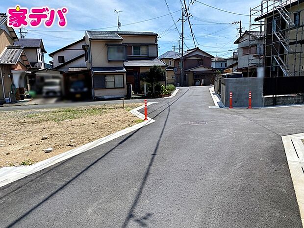 前面道路：西側約5ｍ幅