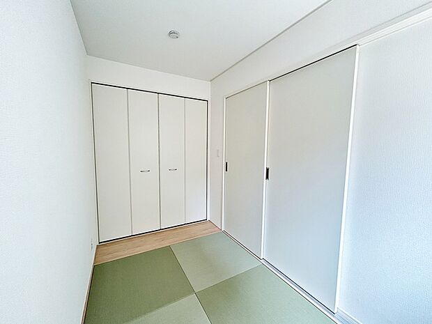 【和室3.5帖】 ゆったりとくつろげる和室で、畳ならではの心地よさを感じながらお過ごしいただけます。
