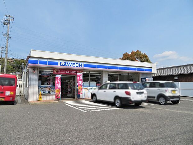 ローソン 蒲郡中小山店(680m)