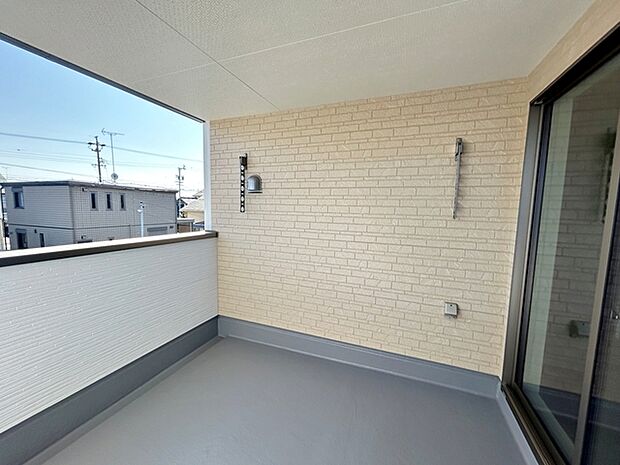 【施工例】広々バルコニーでお洗濯はもちろん、お布団干しもラクラク