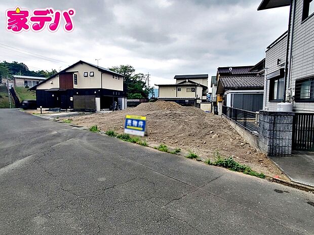 現地や周辺環境もあわせてご確認いただけます。現地ご案内いたします。お気軽にお問い合わせください。実際の陽当たりや前面道路、周辺の環境などもぜひ現地でご確認ください。スタッフが丁寧にご案内いたします。 