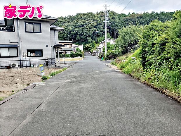 前面道路:北東側約6.2m幅