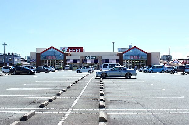 フィール豊川店(780m)