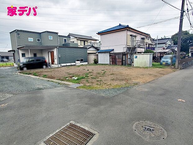 建築予定地です。ご見学希望のお客様につきましては同型同仕様の物件にご案内いたします。当日のご連絡でも対応いたします。お気軽に『家デパ』までお問い合わせ下さい!経験豊富なスタッフが対応いたします。