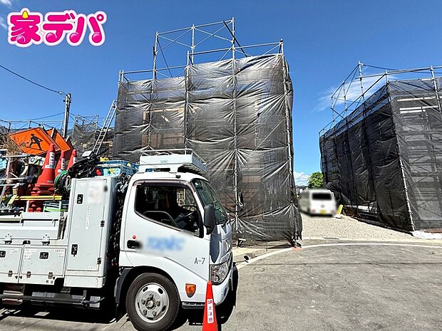 上棟しました!ご見学希望のお客様につきましては現地の他に同社の完成物件にて設備や仕様などご確認いただけます。
