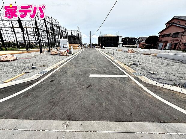 前面道路:北東側約6m幅