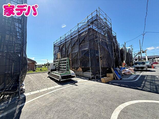 【7号棟】上棟しました! ・4SLDK ・LDK17.2帖、隣接和室4帖 ・全居室収納完備 ・リビング階段 ・テレワークルーム(納戸)2帖 ・2部屋からアクセスできるバルコニー ・防犯カメラ