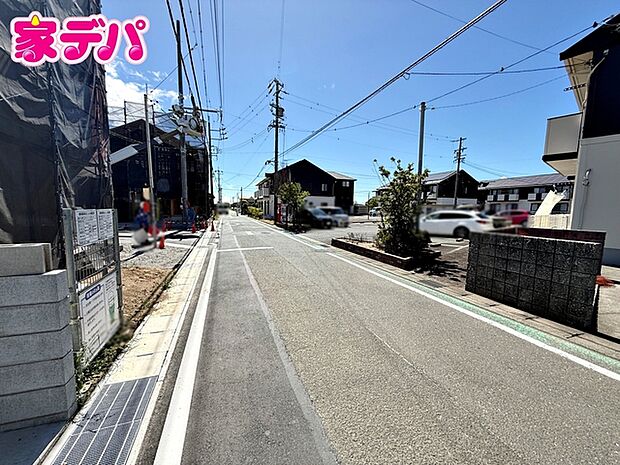 静かな住宅街で、車の出入りもスムーズです。