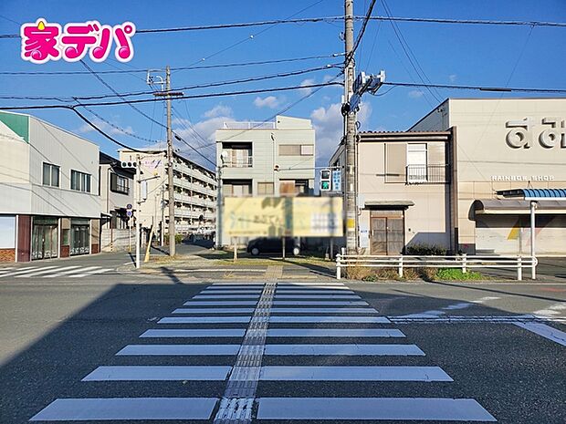 建築予定地です。ご見学希望のお客様につきましては同型同仕様の物件にご案内いたします。当日のご連絡でも対応いたします。お気軽に『家デパ』までお問い合わせ下さい!経験豊富なスタッフが対応いたします。