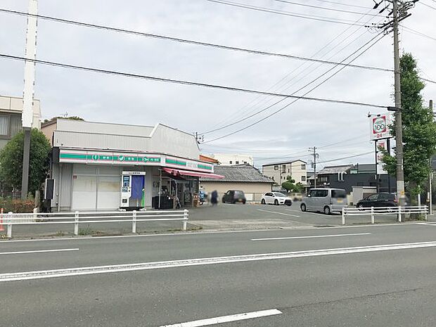 ローソンストア100 豊川南大通店(270m)