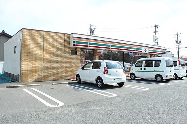 セブンイレブン豊川大崎町店（520m）