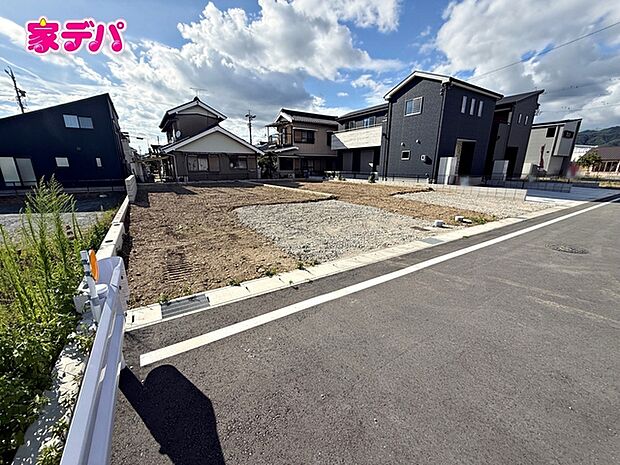 【新築分譲全2棟】ご成約キャンペーン実施中。詳細はスタッフまでお問合せ下さい！間取りや設備等の詳細など、お気軽にお問合せ・ご相談ください。お客様の住まい探しを丁寧にお手伝いいたします。 