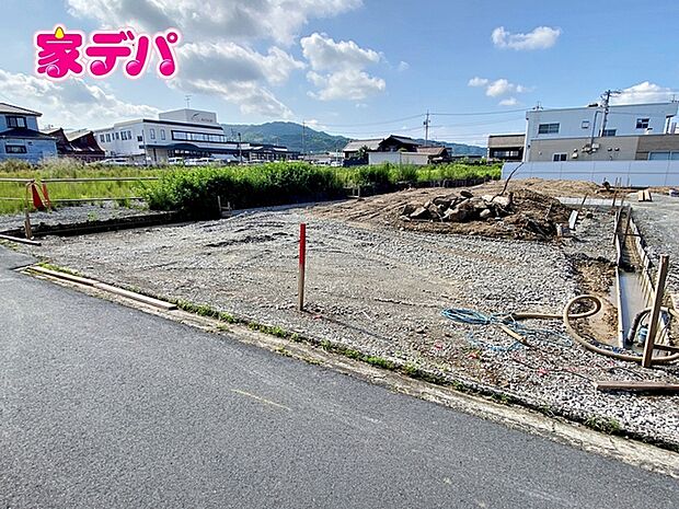 住宅ローンにご不安のあるお客様も、まずはお気軽にご相談下さい。お客様に最適な資金計画と金融機関をご案内いたします。