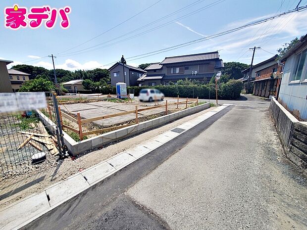 現地や周辺環境もあわせてご確認いただけます。現地ご案内いたします。お気軽にお問い合わせください。実際の陽当たりや前面道路、周辺の環境などもぜひ現地でご確認ください。スタッフが丁寧にご案内いたします。 