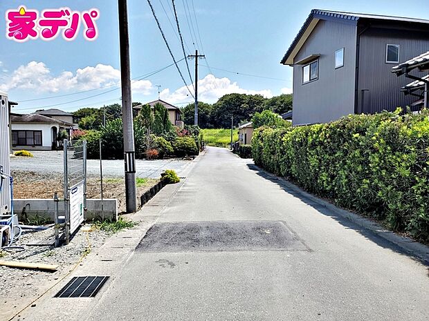 前面道路：南西側約4.8ｍ幅 