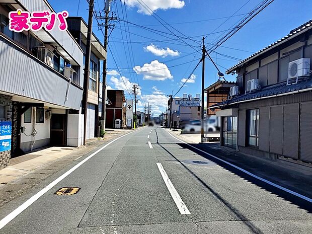 前面道路：北東側約7.5ｍ幅