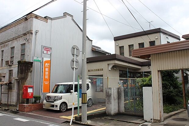 豊川牛久保郵便局（690m）
