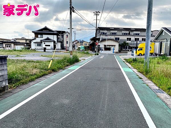 前面道路：北側約5.9ｍ幅