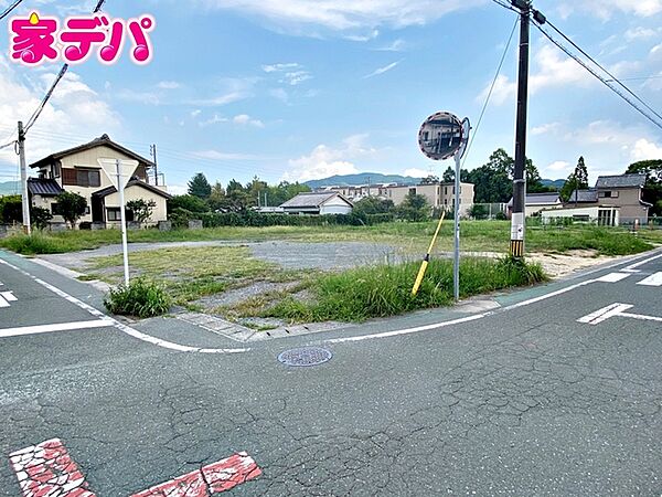 【新築分譲全3棟】ご成約キャンペーン実施中。詳細はスタッフまでお問合せ下さい！間取りや設備等の詳細など、お気軽にお問合せ・ご相談ください。お客様の住まい探しを丁寧にお手伝いいたします。