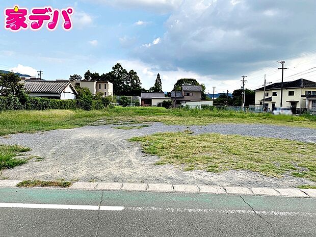 建築予定地です。ご見学希望のお客様につきましては同型同仕様の物件にご案内いたします。当日のご連絡でも対応いたします。お気軽に『家デパ』までお問い合わせ下さい！経験豊富なスタッフが対応いたします。